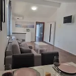 Apartament Miric