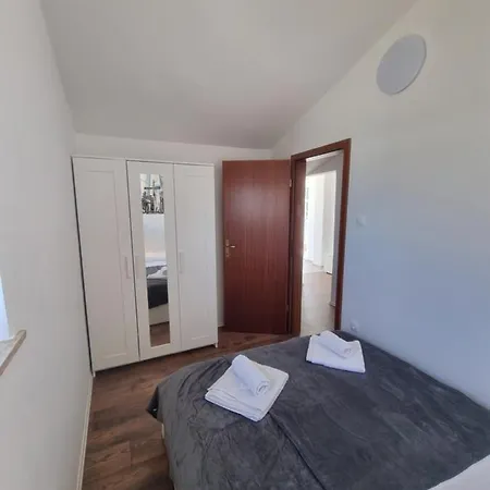 Miric Apartament *